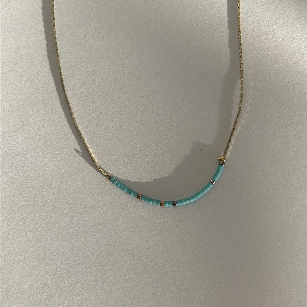 Elegant Turquoise Necklace - Picture 2 of 5